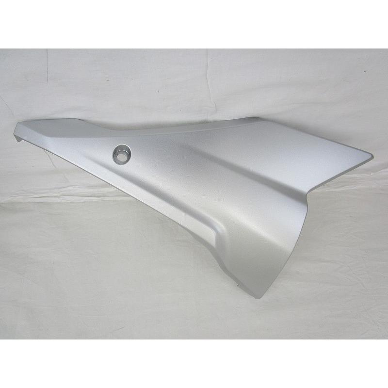 シートカウル　ジクサーSF250 gixxersf250 スズキ　suzuki シートカウルジクサーSF250 gixxersf250 スズキsuzuki