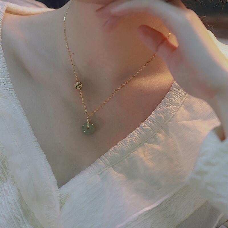 店長おすすめ平安バックル~和田玉ネックレス女性鎖骨チェーンでデザイン感軽く贅沢_4