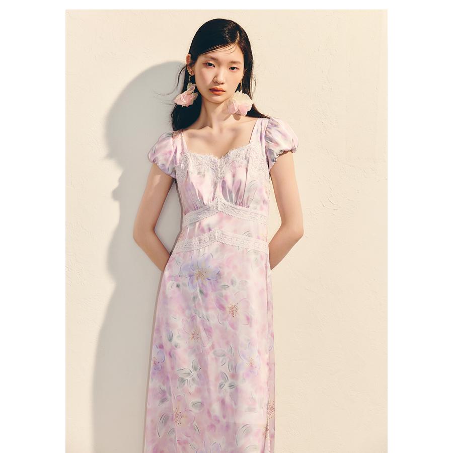 レース 服 花模様のレース装飾パフスリーブワンピースの画像