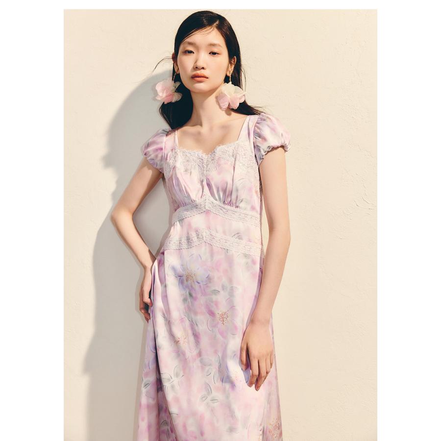 レース 服 花模様のレース装飾パフスリーブワンピースの画像