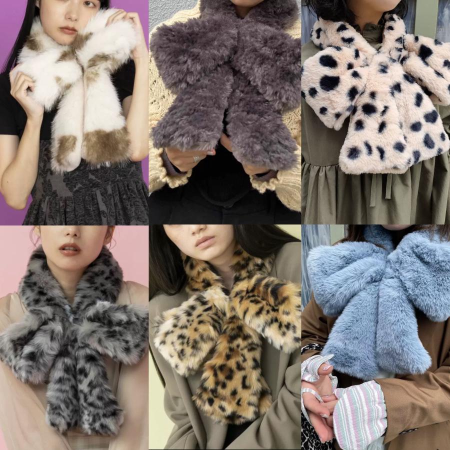 Blumarine ヒョウ柄 アンゴラファー付き　長袖トップス M Blumarine ヒョウ柄 アンゴラファー付き 長袖トップス M