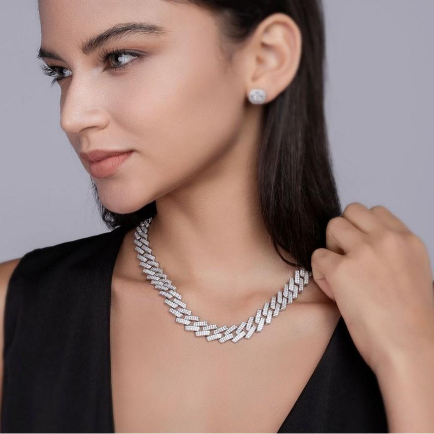シルバーアクセサリー キュービックジルコニア煌めきネックレスの画像