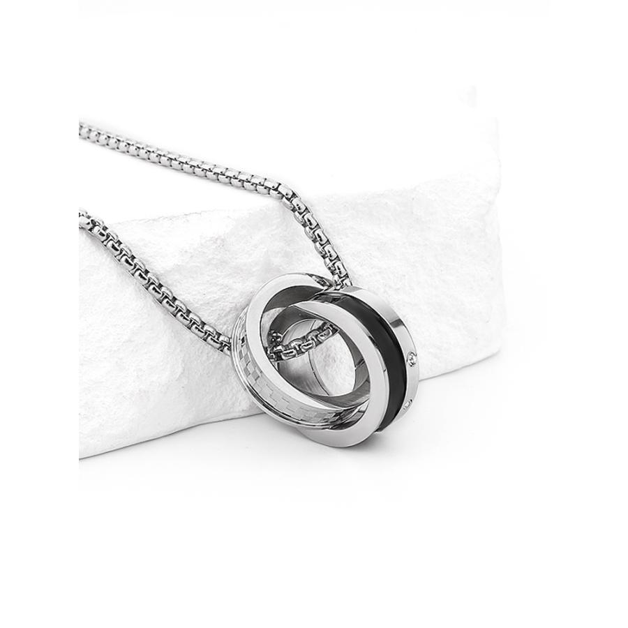 シルバーアクセサリー 二連リングのダイヤカットチェーンペンダント 