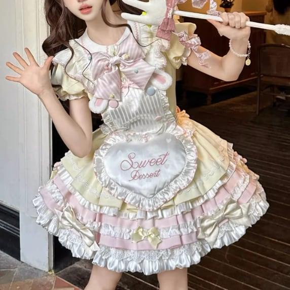 ハートエプロン付きフリルメイド服 ハートエプロン 可愛いディテール