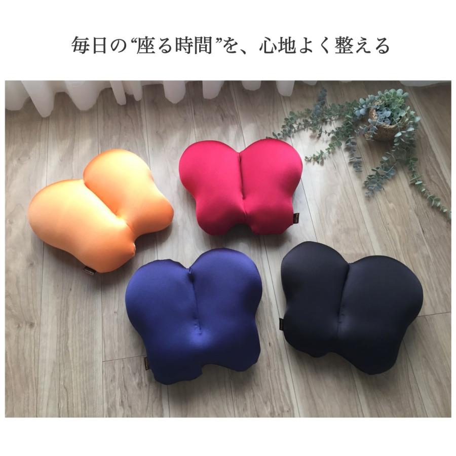 カルピス　スコヤカーズ　座椅子缶　それゆけ、スコヤカーズ　カルピスグッズ CuCuビークル キュービーズ キュッキュッ 車用 腰用クッション