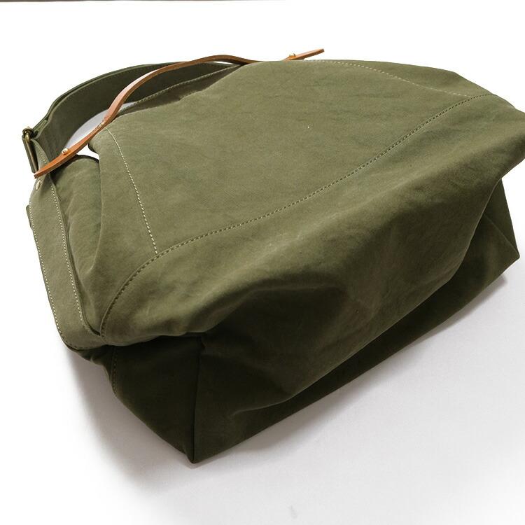 suolo CROP middle（ショルダーバッグ）　色: オリーブ suolo スオーロ｜CROP middle (オリーブ)(クロップミドル バッグ)