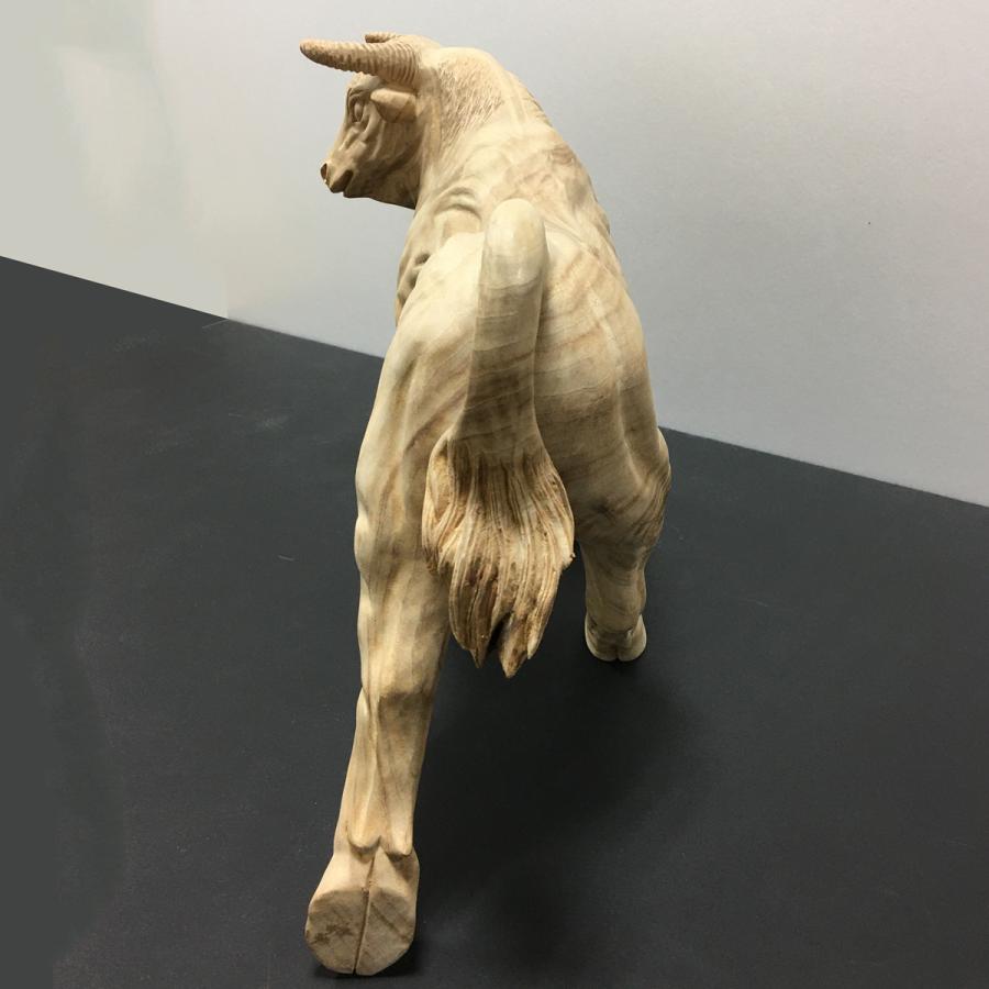 木彫りの牛 木彫りの牛
