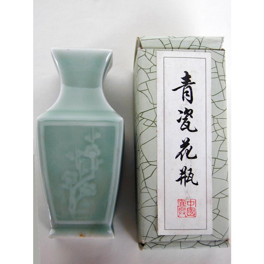 青磁の一輪挿しの花瓶 花びんとミニ造花 ミニ仏壇にもぴったり Mini Base 仏像 仏具専商の彫一 Yahoo 店 通販 Yahoo ショッピング