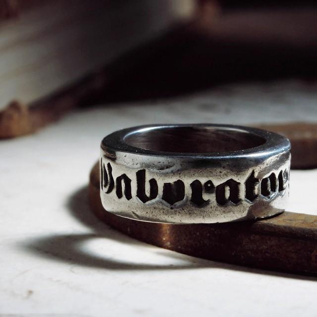 GABORATORY Narrow Cigar Band Ring