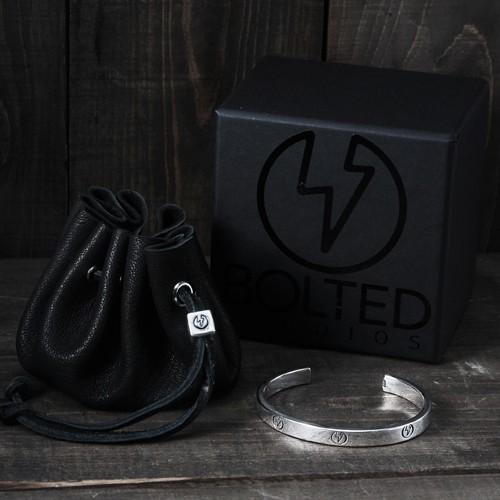 【BOLTED STUDIOS　ボルテッドスタジオ　BRACELET　ブレスレット】メンズボルテッドロゴバングル【送料無料】の画像