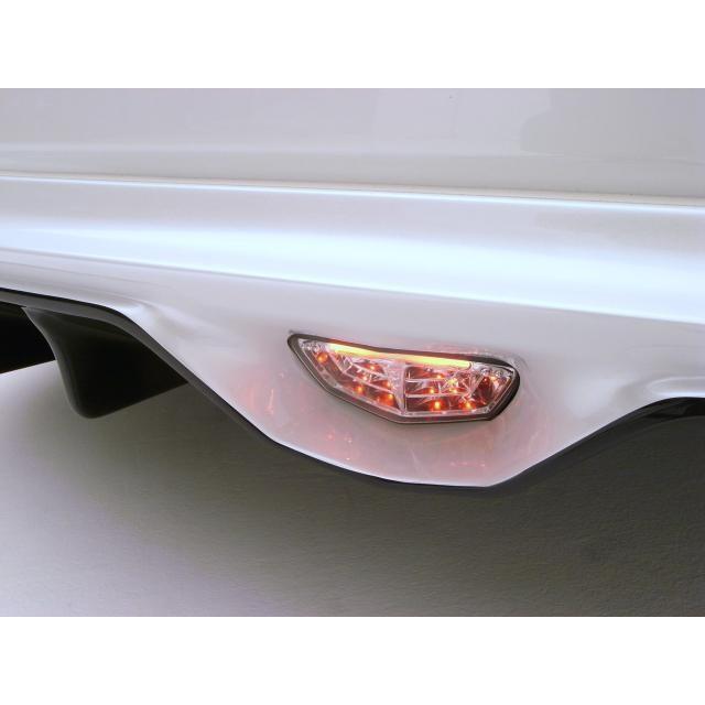プリウスα ZVW40/41 後期 センターテールランプ (クリアレンズ/LED