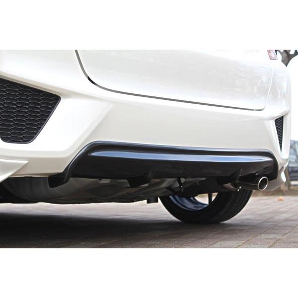 フィット GK3,4,5,6/GP5 前期 (H25/9〜) 13G・15X・HYBRID リア