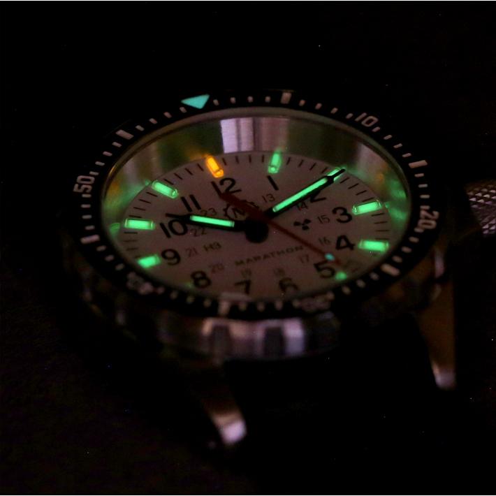 時計 腕時計 MARATHON TSAR 36mm Quartz Divers Arctic Edition 300M 【ホワイトダイアル】 マラソン クォーツ  WW194027-WD｜chronoworldjapan｜03