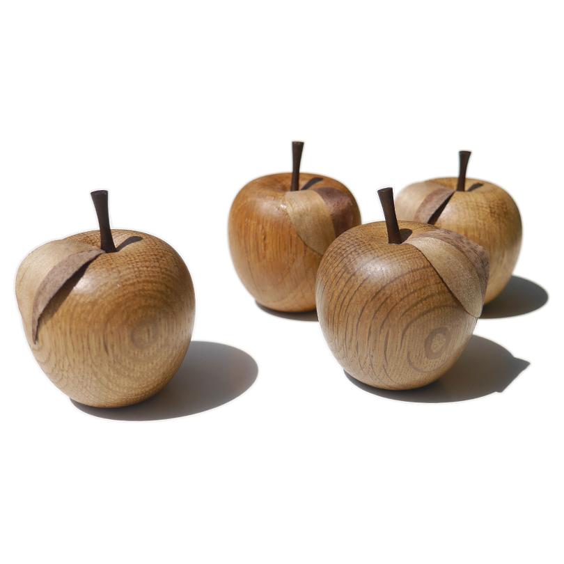 りんご ペーパーウェイト 手のひらサイズ オブジェ 木製 ハンドメイド