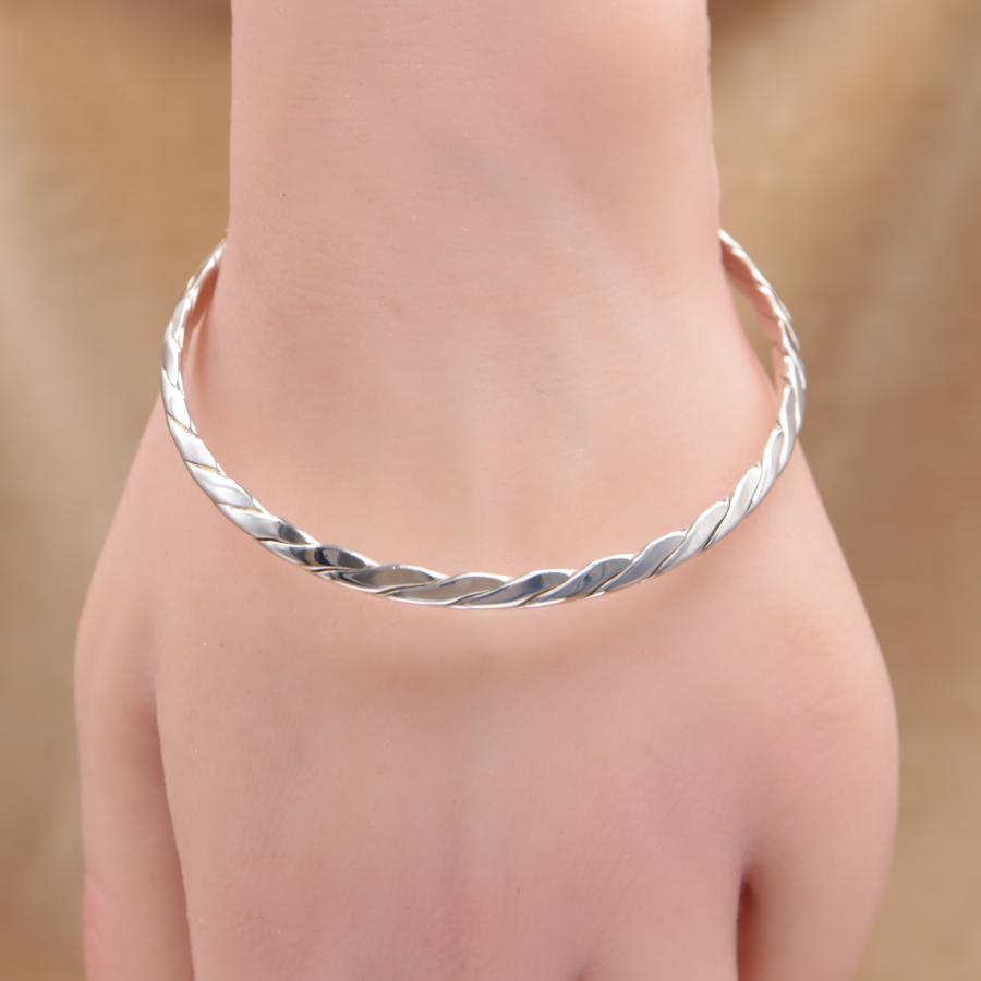 TIFFANY&Co.（ティファニー） ツイスト バングル TIFFANY&Co. Ttwist