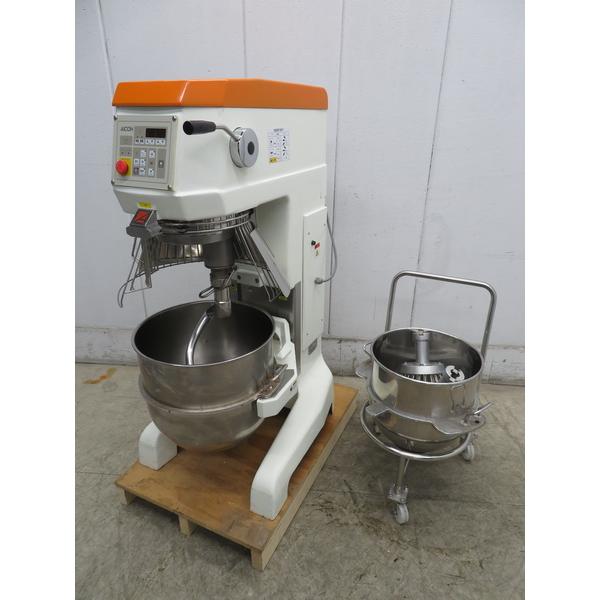 愛工舎製作所　業務用　ミキサー　マイティ５０　３相２００Ｖ　ＭＴ－５０Ｈ H1390◇愛工舎◇マイティ50 ミキサー MT-50H 3相200V50Hz 580×830×1300
