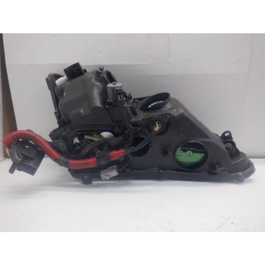 ☆(21067)平成23年 レクサスIS250 GSE20 ヘッドランプ左/ヘッドライト