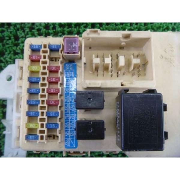 ☆(430467)平成17年 ワゴンR MH21S 室内ヒューズボックス : 中古