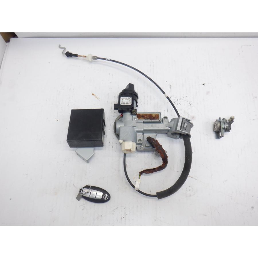 ☆(223314)平成19年 セレナ CC25 キーシリンダーセット D8G00-CG025