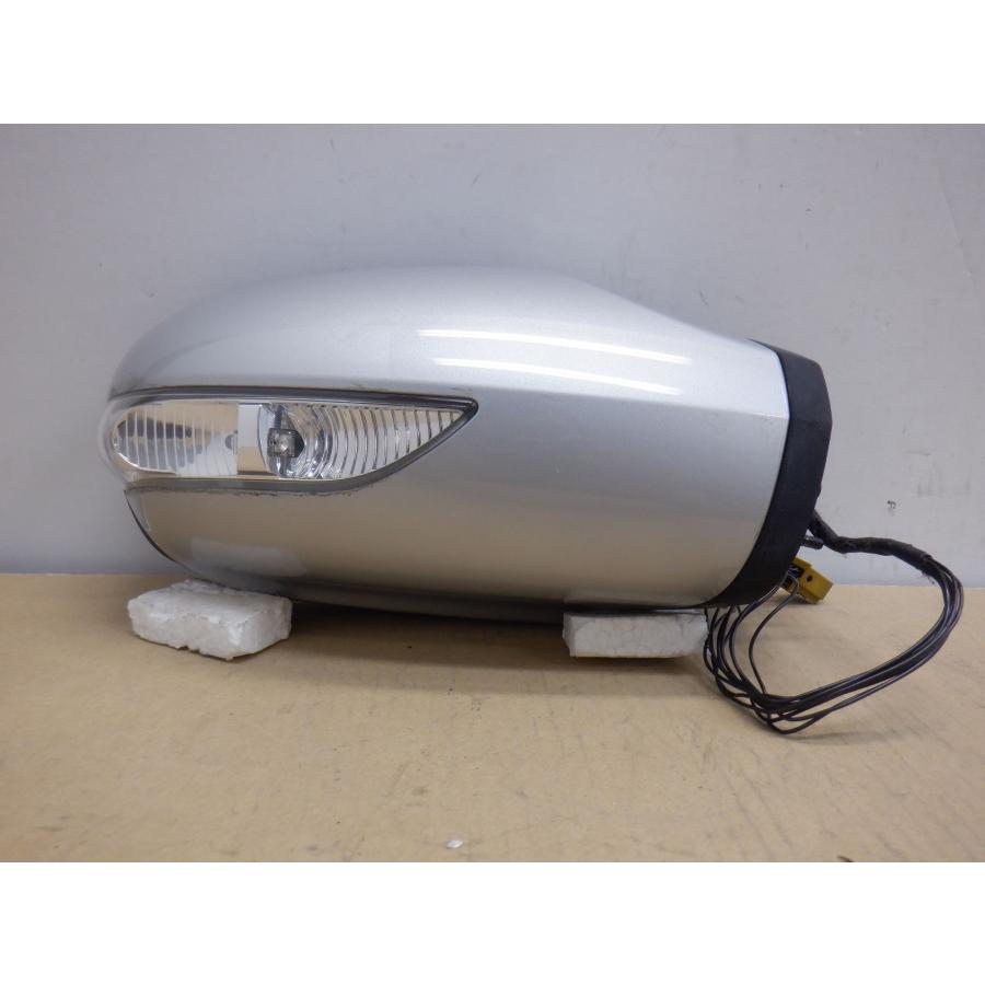 ☆(233010)平成19年 ベンツAクラス DBA-169032 ドアミラー右 : 中古