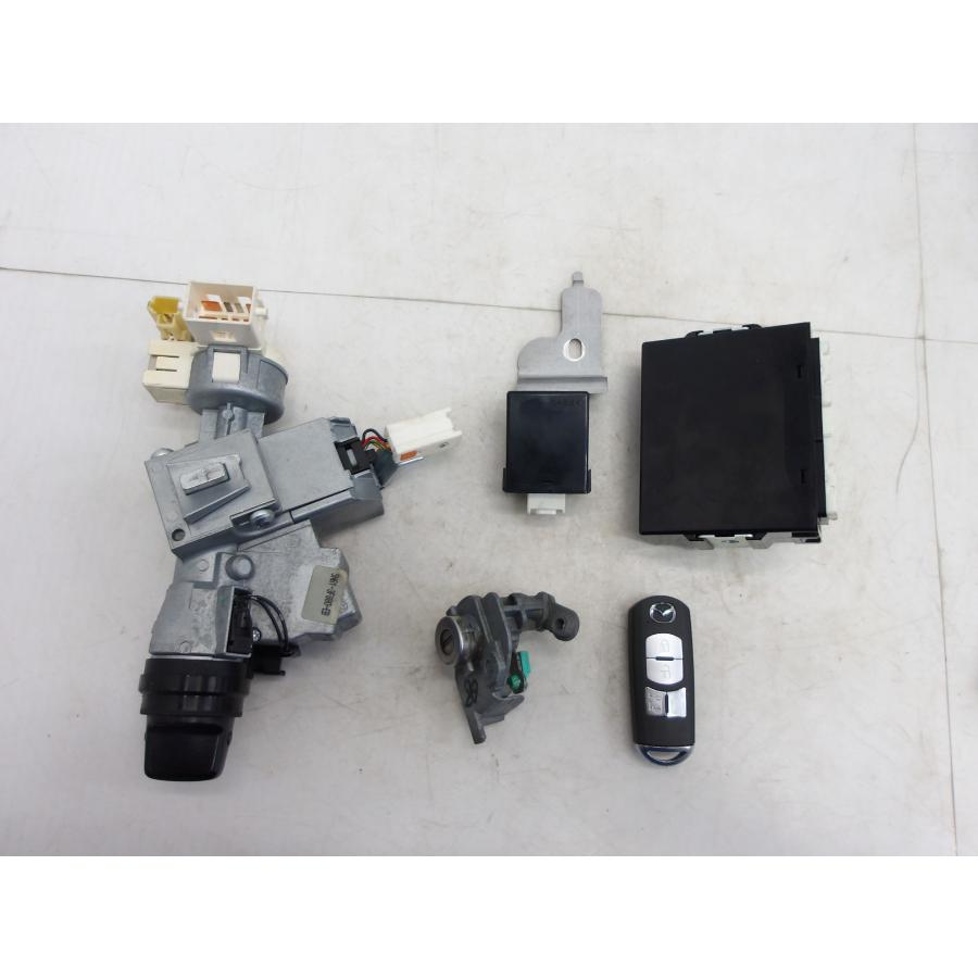 ☆(243288)平成25年 プレマシー CWFFW キーシリンダーセット C2Y5-76