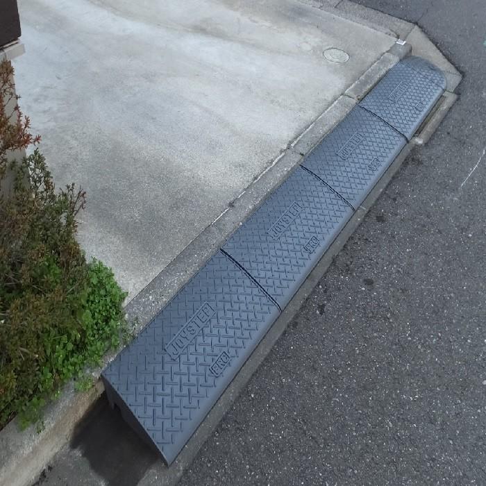 ジョイステップコーナー Jsc 100 段差スロープ 段差プレート 段差解消 段差ステップ 高さ 10cm 段差用 駐車場 駐輪場 玄関 車庫 庭 車いす Jsc 100 中央電工yahoo 店 通販 Yahoo ショッピング