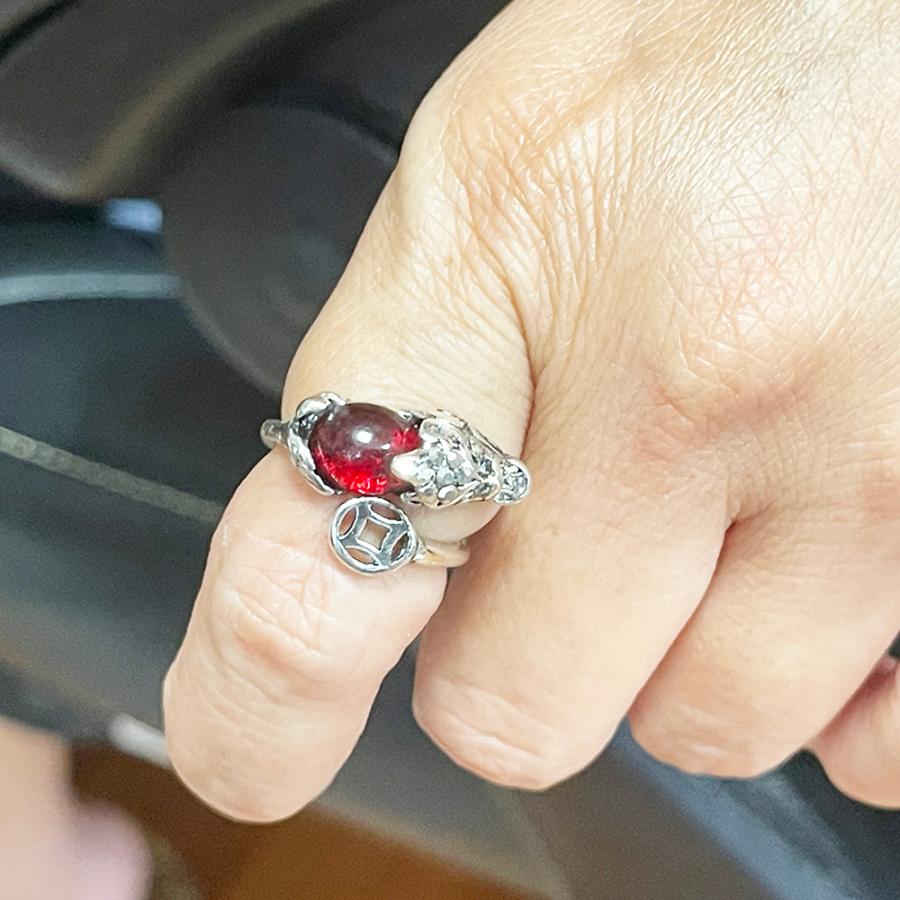 リング 貔貅(ヒキュウ) レッドクリスタル 指輪 お守り 金運 財運 神獣
