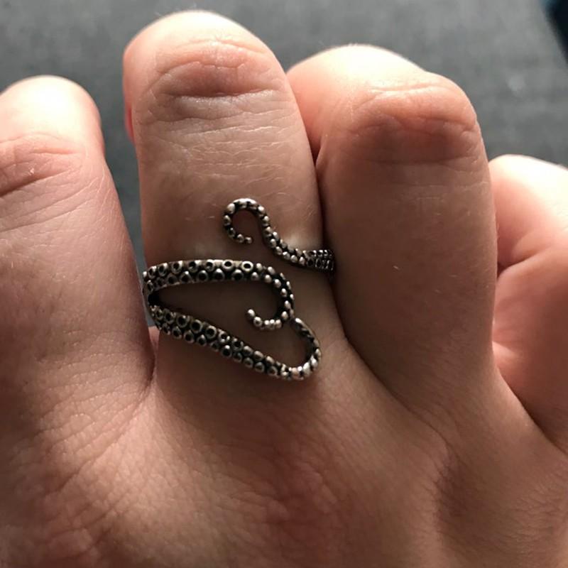 指輪 リング レディース メンズ アクセサリー タコ 蛸 たこ タコの足 オクトパス フリーサイズ アンティーク調 シルバー グロテスク 個性的 ヴィンテージ Ring 076 ちゅらネット にふぇーでーびる 通販 Yahoo ショッピング