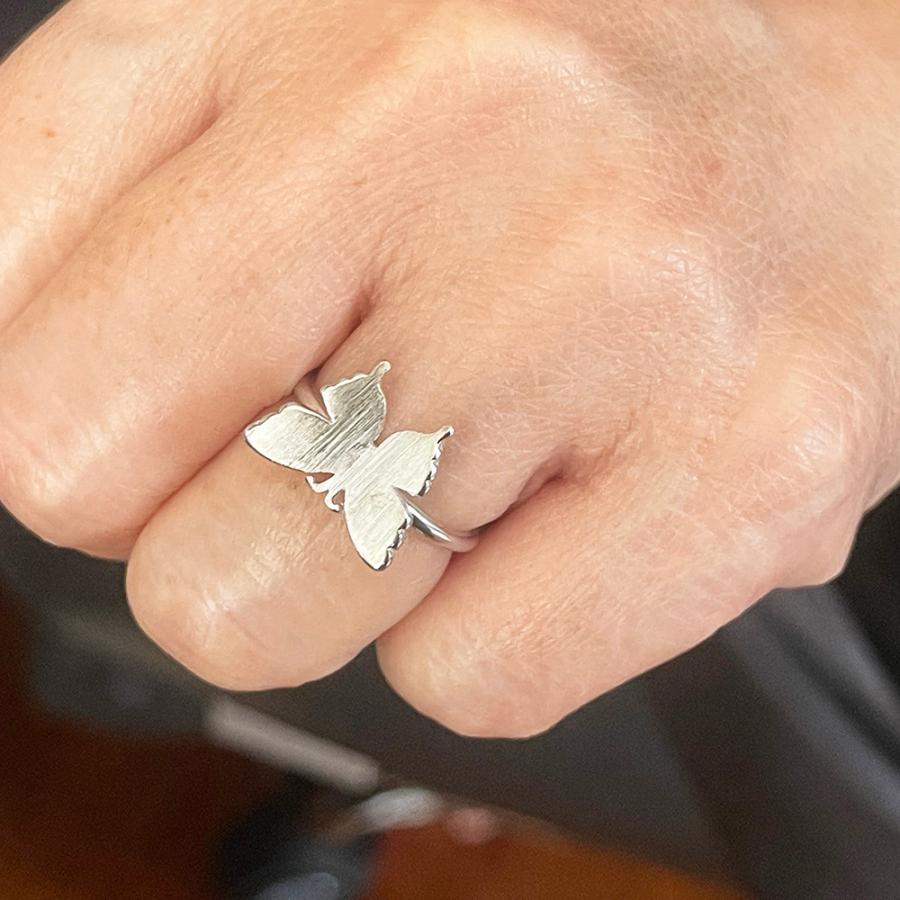 リング 指輪 レディース 蝶々 バタフライ 蝶 マット シルバー