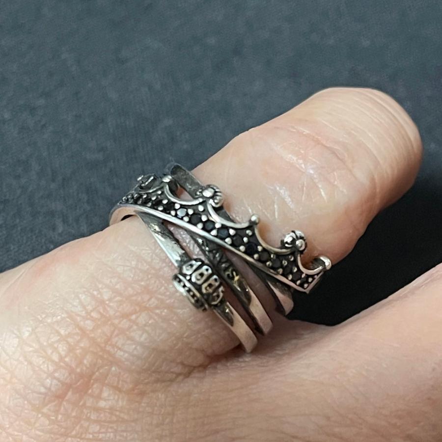 指輪 リング レディース シルバーリング アンティーク クリスタル ブラック 黒 王冠 波 ウェーブ シルバー フリーサイズ オープンリング 調整可 Ring 434 ちゅらネット にふぇーでーびる 通販 Yahoo ショッピング