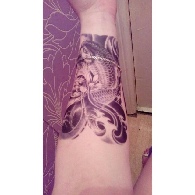 超リアル タトゥーシール 防水 鯉 鯉柄 コイ 波 大判サイズ ボディー