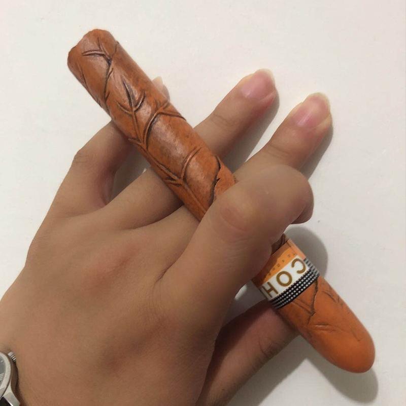 イタズラ葉巻タバコ シガー お金持ち ボス おもちゃ小道具（長さ13cm） |  | 02