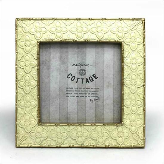 メール便対応可 アンティーク フォトフレーム エンボス アラベスク スクエア アイボリー ゴールド 壁掛け ホワイト 白 四角 正方形 おしゃれ お洒落 Kan297iv 家具と雑貨 Cicak Tokek 通販 Yahoo ショッピング