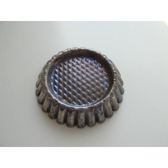 タルトモールド 丸 フランス アンティーク お菓子型 エンボス ヴィンテージ ディスプレイ |  | 01