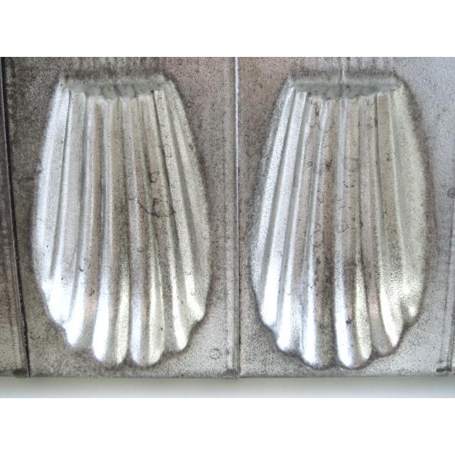 マドレーヌ モールド 10連 フランス アンティーク ブリキ お菓子型 ヴィンテージ |  | 04