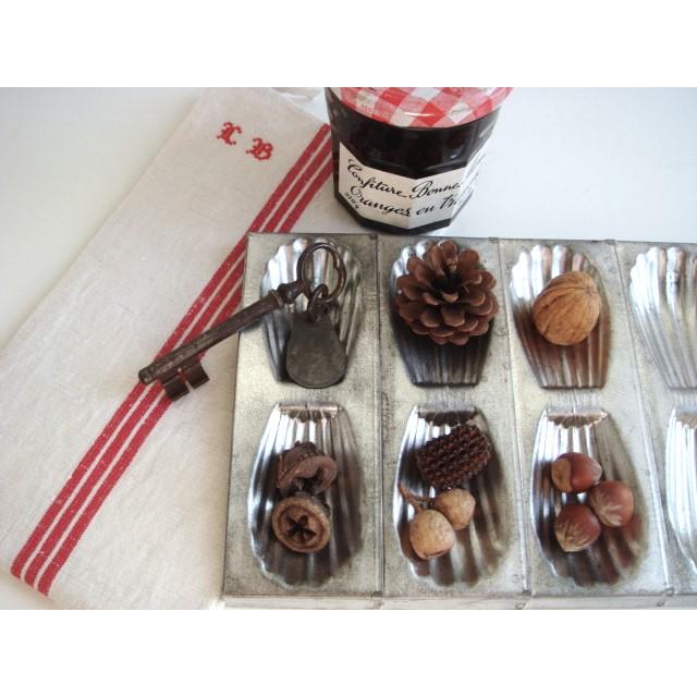 マドレーヌ モールド 10連 フランス アンティーク ブリキ お菓子型 ヴィンテージ |  | 07