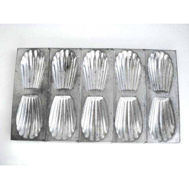 マドレーヌ モールド 10連 フランス アンティーク ブリキ お菓子型 ヴィンテージ |  | 08