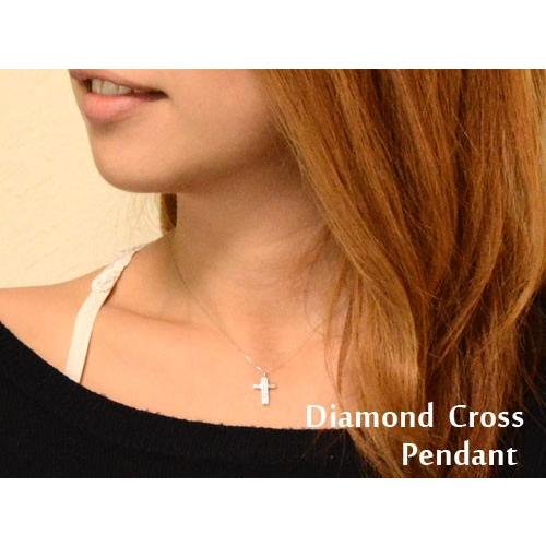 WG10Kクロスダイヤネックレス