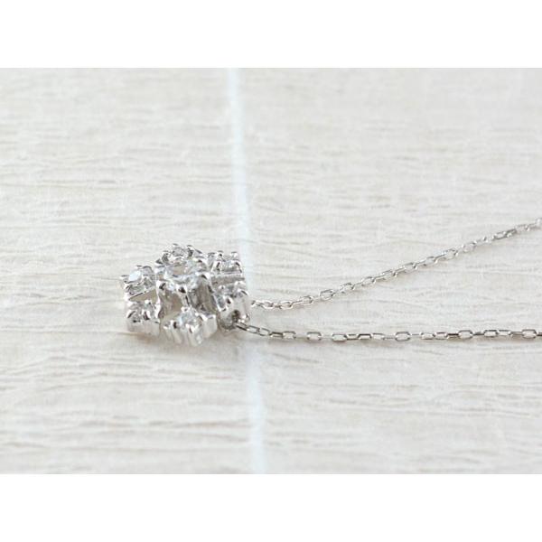 ダイヤモンド ネックレス レディース 18金 K18 雪の結晶 ペンダント ホワイトゴールド スノーモチーフ ダイヤネックレス クリスマスの画像