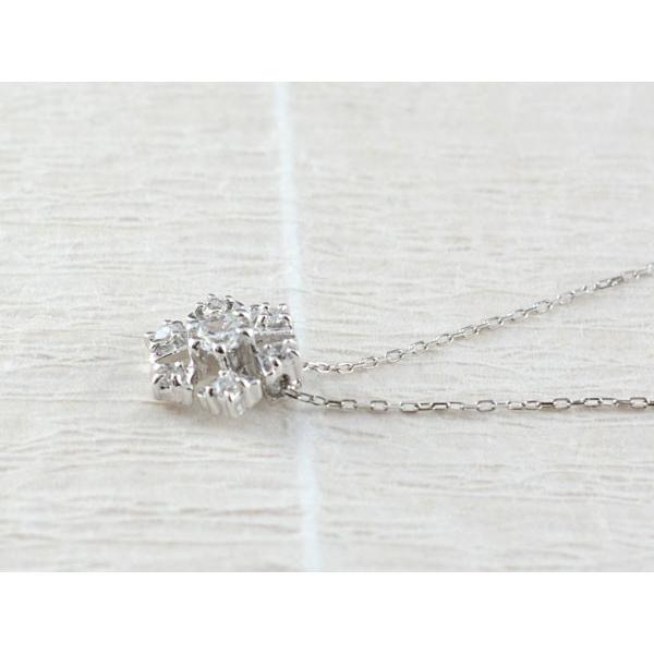 K18 ネックレス レディース 18金 ダイヤモンド 雪の結晶 ペンダント ホワイトゴールド スノーモチーフ ダイヤネックレス クリスマスの画像