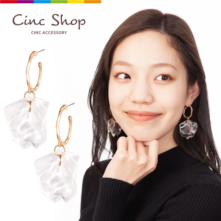 ピアス レディース クリア 透明 変形 フープ 揺れる 大きめ 大ぶり