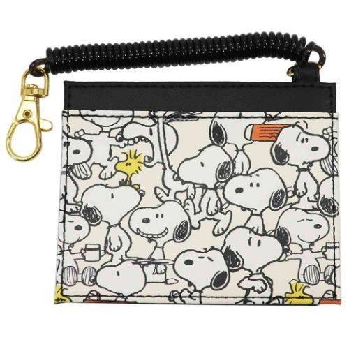 定期入れ スヌーピー Icカードケース ピーナッツ 総柄 パスケース 入学準備 通学 キャラクターのシネマコレクション 通販 Paypayモール