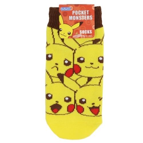 ポケットモンスター 子供用 靴下 キッズソックス ピカチュウぎっしり ポケモン スモールプラネット プレゼント キャラクターのシネマコレクション 通販 Paypayモール