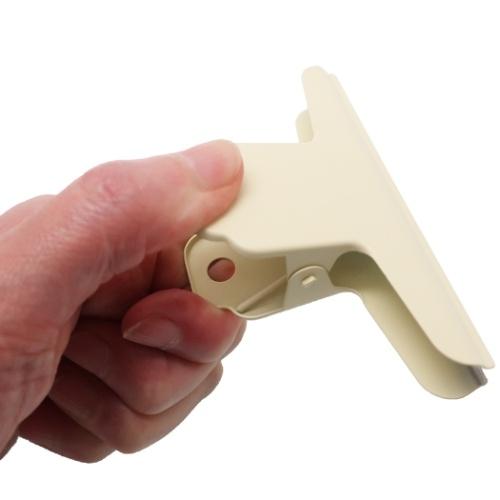 クリップ スヌーピー ビッグ スチール クリップ ピーナッツ ホワイト 大人かわいい キャラクター キャラクターのシネマコレクション 通販 Paypayモール