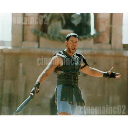 ラッセル・クロウ/『グラディエーター』手を広げるマキシマスの写真