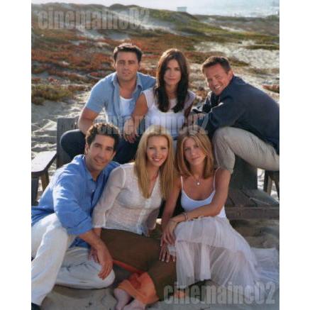 海外ドラマ『フレンズ』浜辺に座るキャスト6人写真 : シネマインク.19