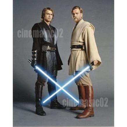 スター・ウォーズ3』ライトセーバーをクロスさせるアナキンとオビ