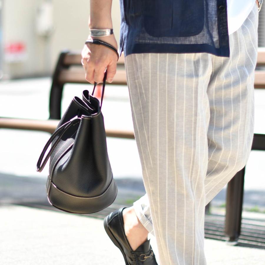 Charles et Charlus【シャルル・エ・シャルリュス】別注ドローストリングバッグ 巾着 KOBE Noir レザー ブラックの画像