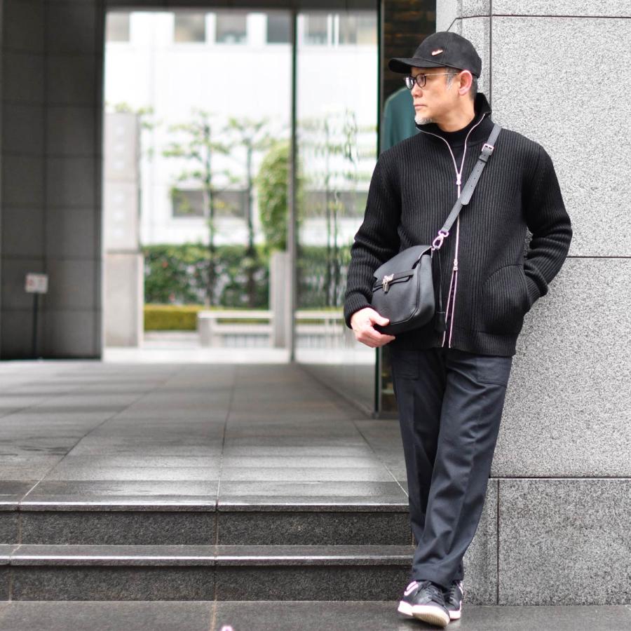 Charles et Charlus【シャルル・エ・シャルリュス】ショルダーバッグ