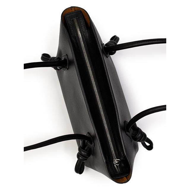 HEREU【へリュー】ノットハンドルショルダーバッグ Fleca BLACK ブラックの画像